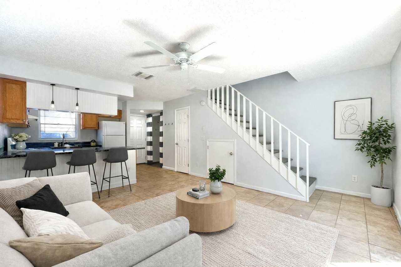 2734 62nd Ave N #3 - Photo 3 of 12