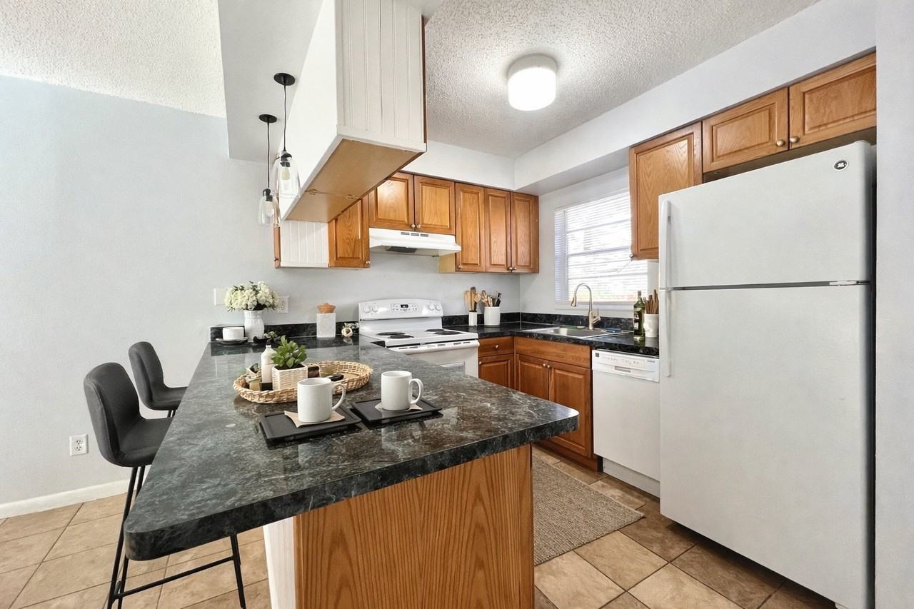 2734 62nd Ave N #3 - Photo 4 of 12