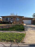 featured image of 2921 Woodlawn Dr