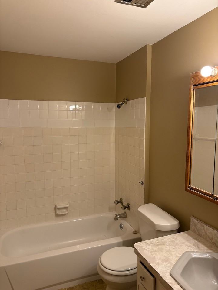 2921 Woodlawn Dr - Photo 7 of 13