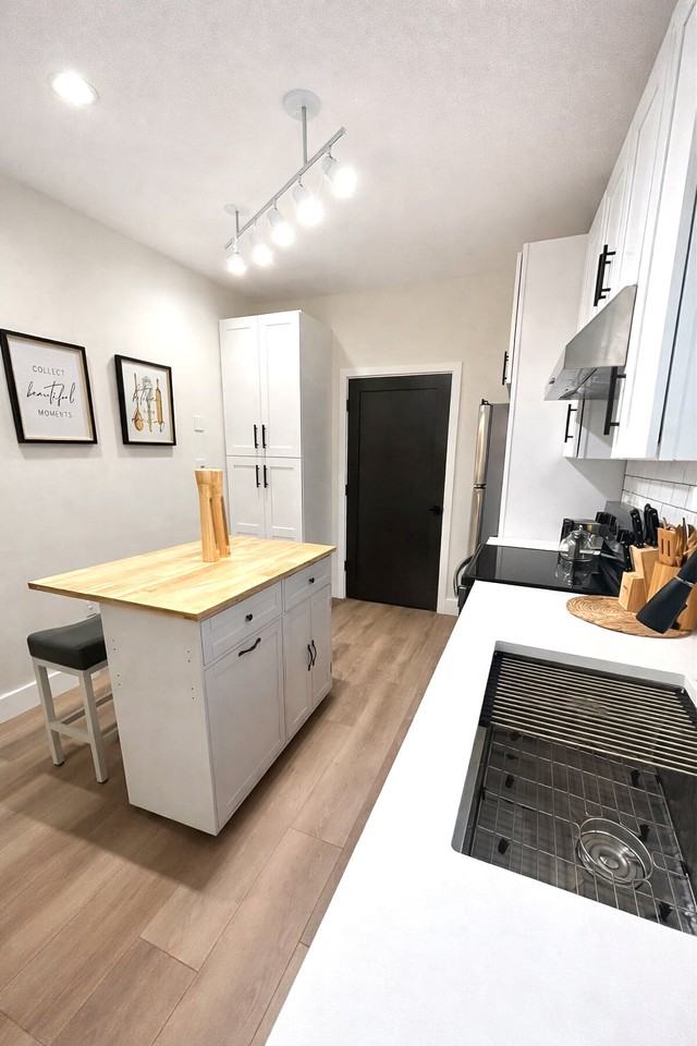 801 E Knollwood St - Photo 3 of 4