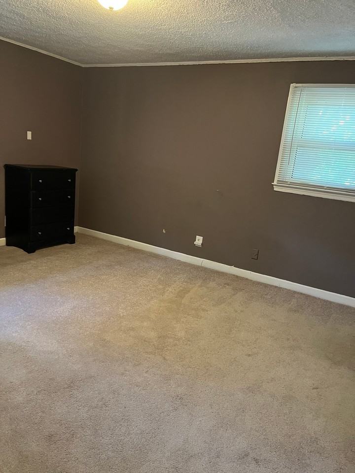 549 Sharpe Rd - Photo 2 of 5