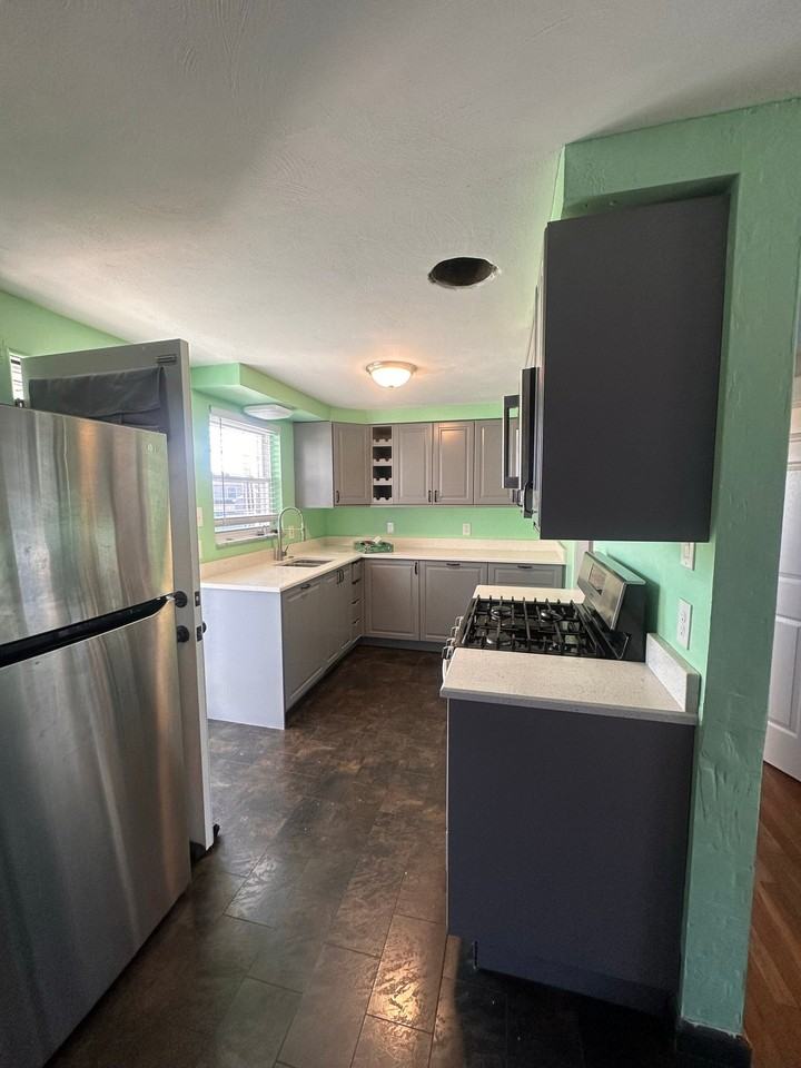 206 Valleyvale Dr - Photo 3 of 17