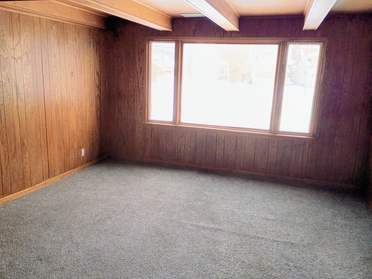 839 1st St Ne - Photo 5 of 7