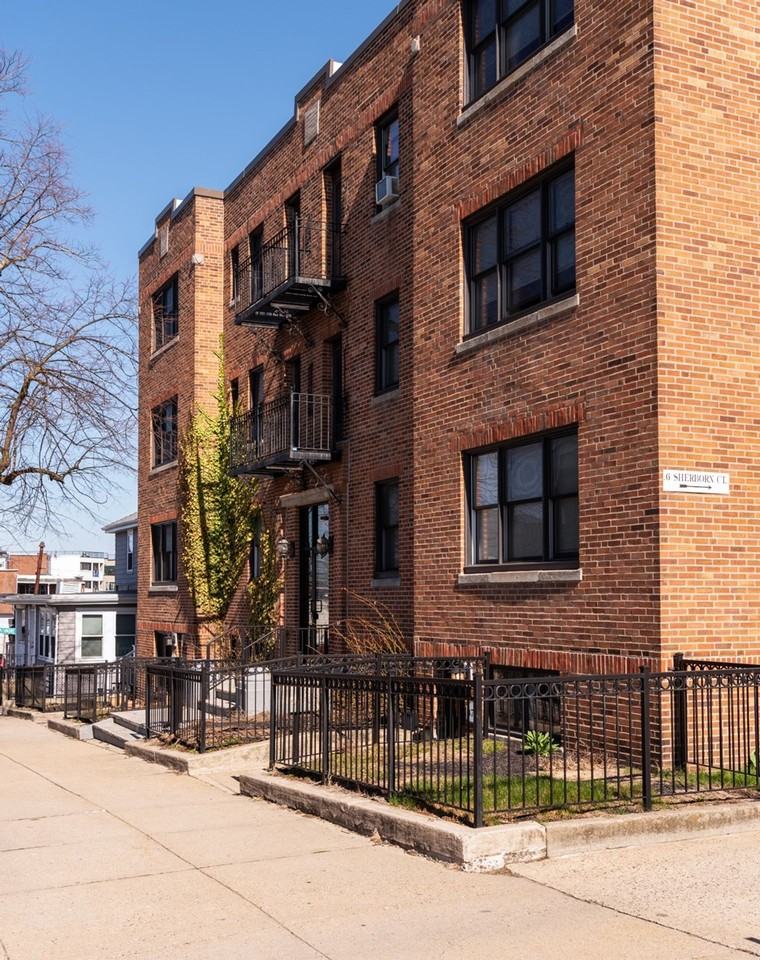 4-7 Sherborn Court 463-475 Broadway - Photo 3 of 15