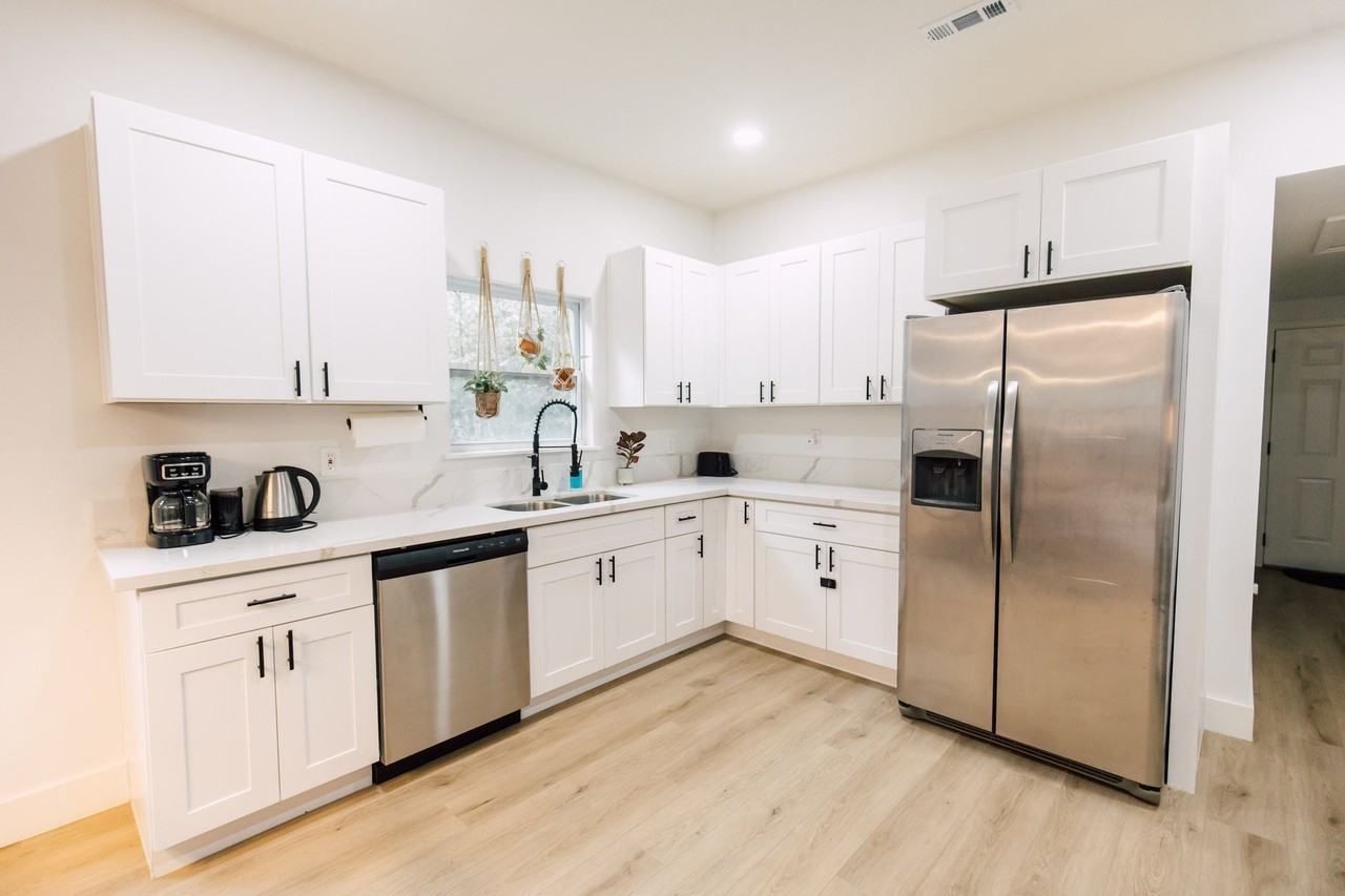 215 Kerr Ave - Photo 6 of 19