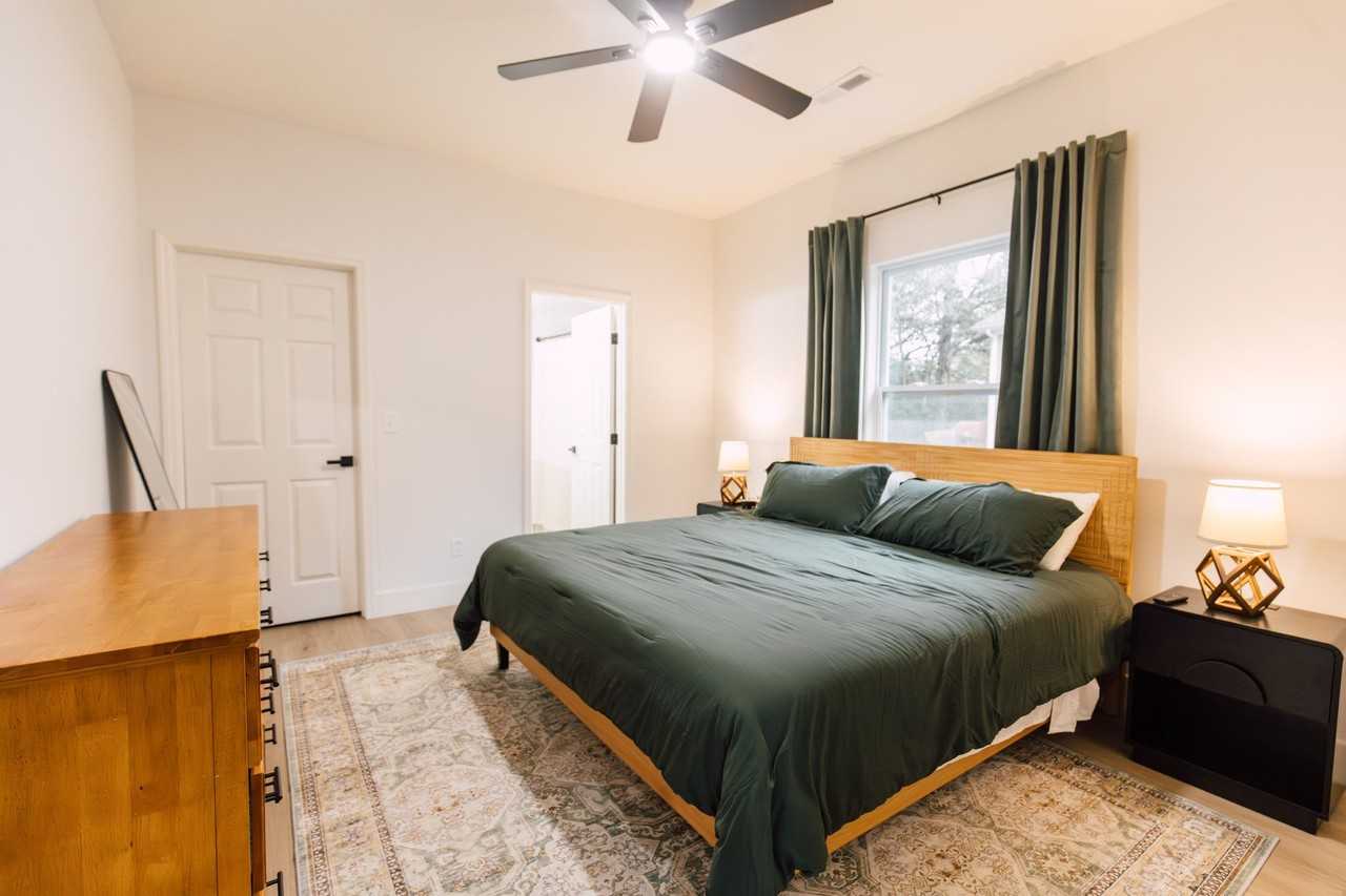 215 Kerr Ave - Photo 7 of 19