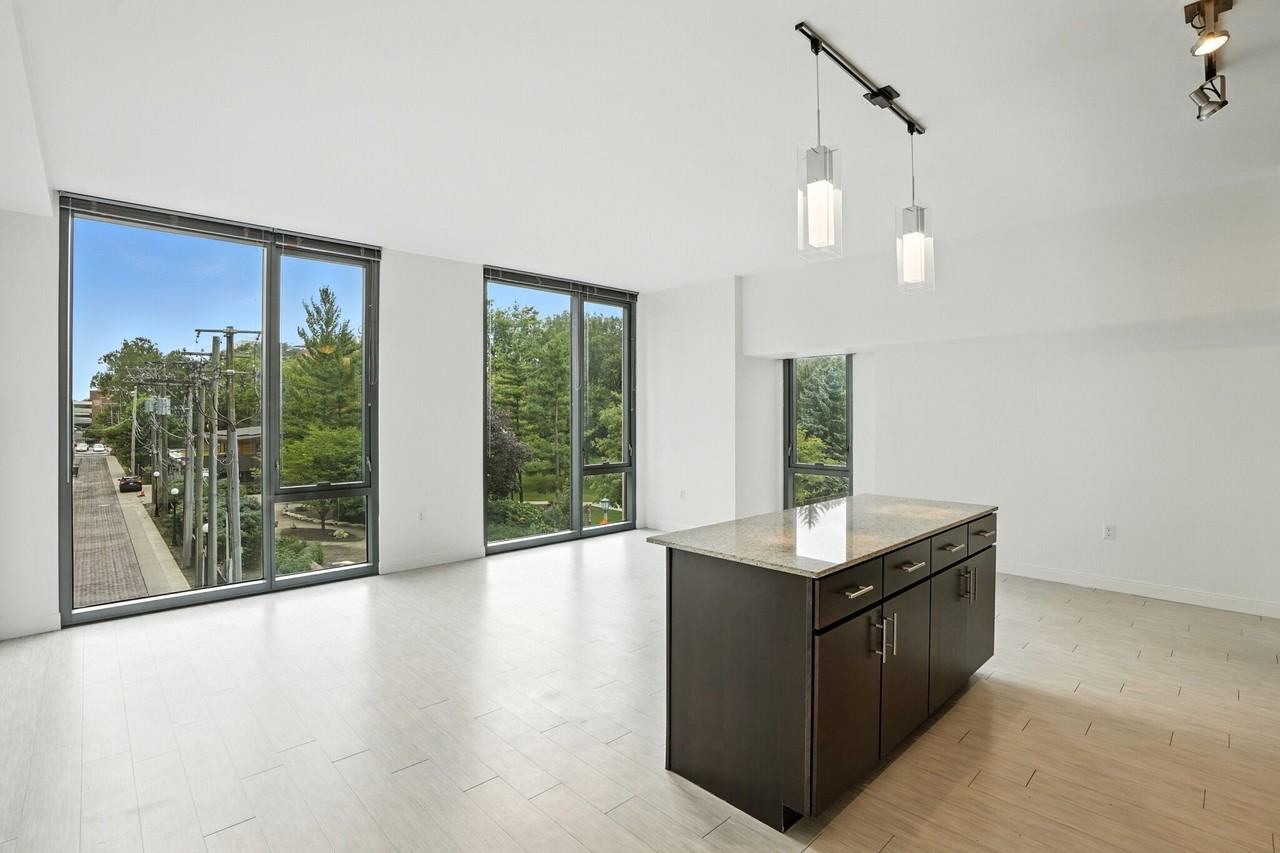 155 Forest Ave