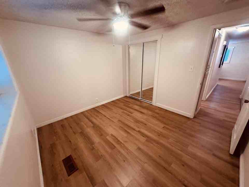 844 S Roberta St #1 - Photo 6 of 11