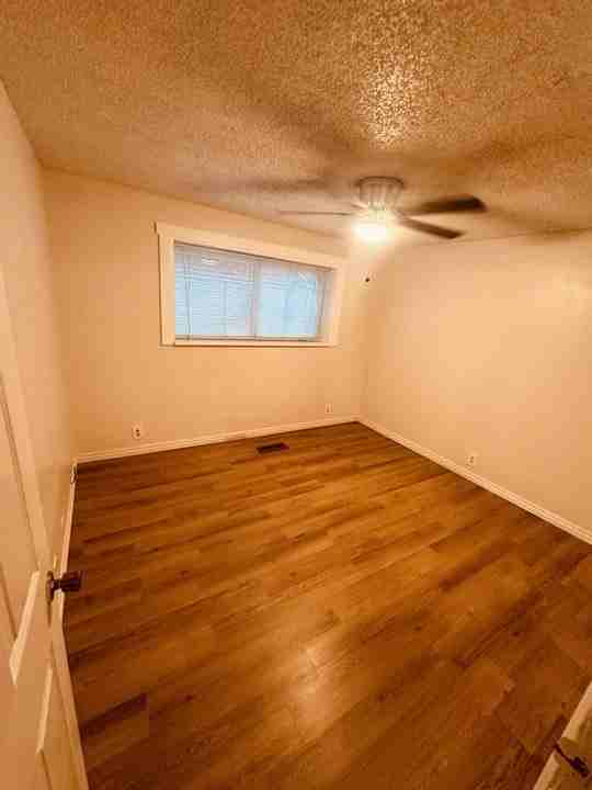 844 S Roberta St #1 - Photo 7 of 11