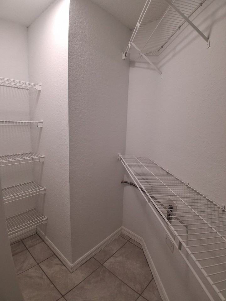 10490 Chalmer St #8 - Photo 7 of 16