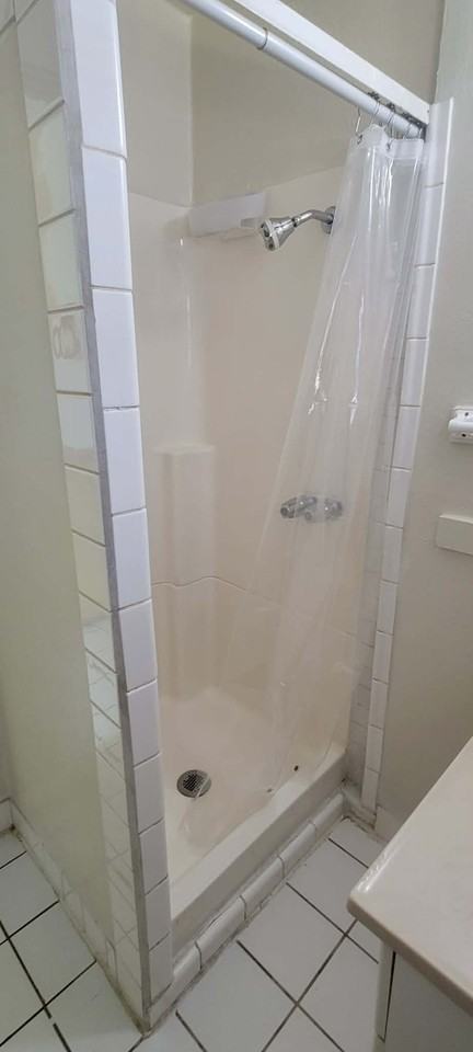 816 1/2 W Marlette St - Photo 4 of 10