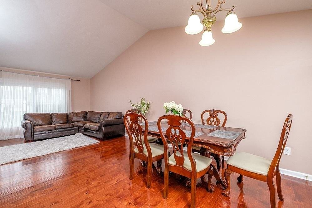 1380 Stonechris Dr - Photo 7 of 17