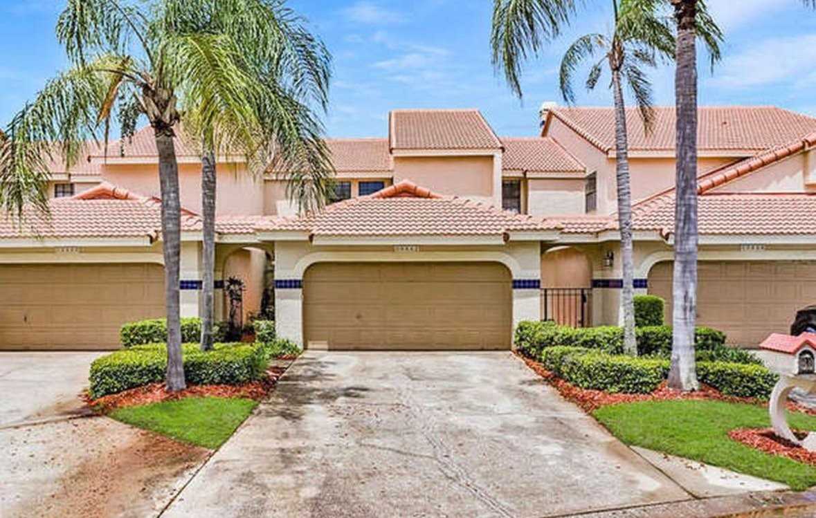 10442 Saint Tropez Pl