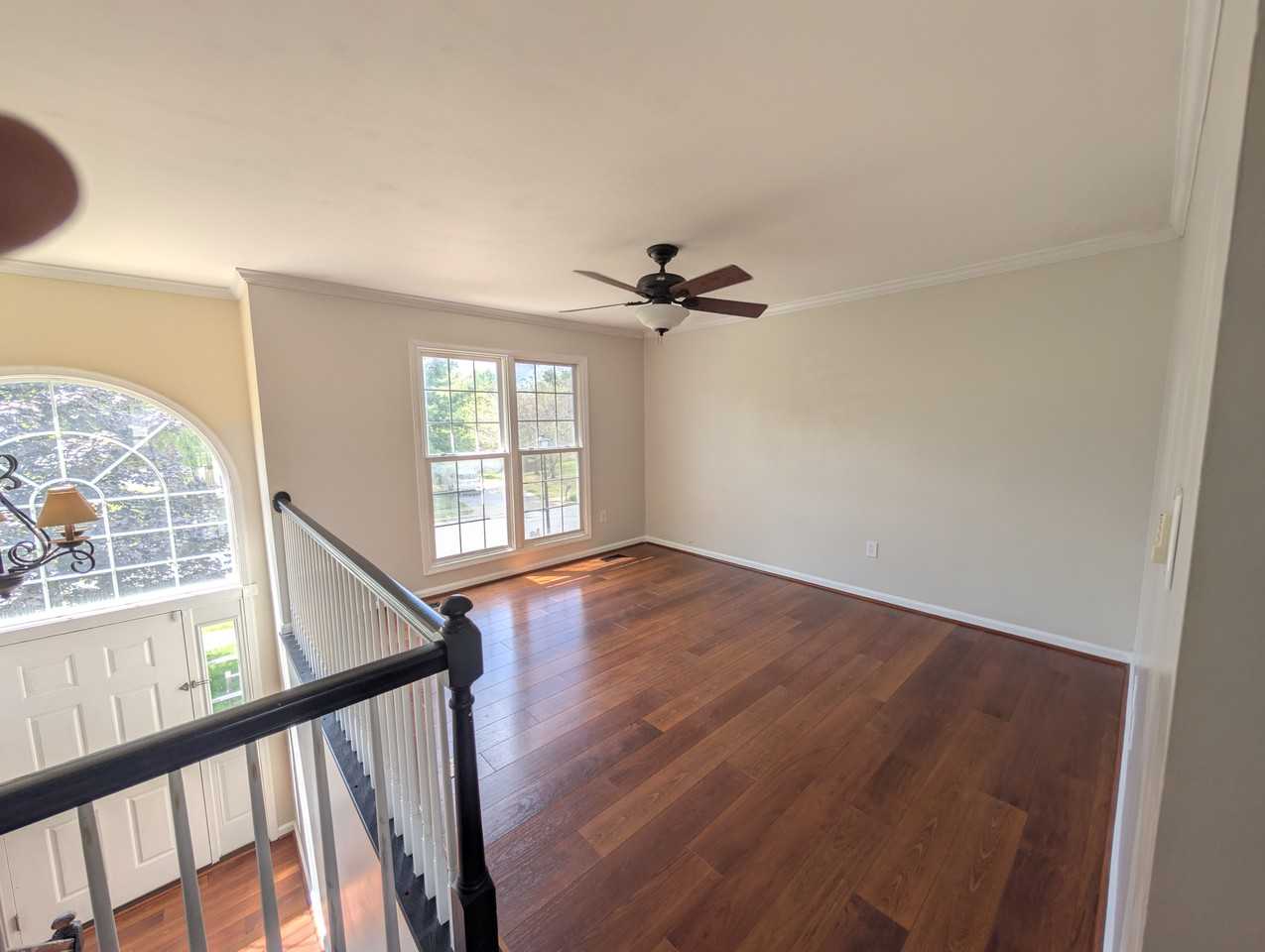 212 Silver Stone Dr - Photo 3 of 15