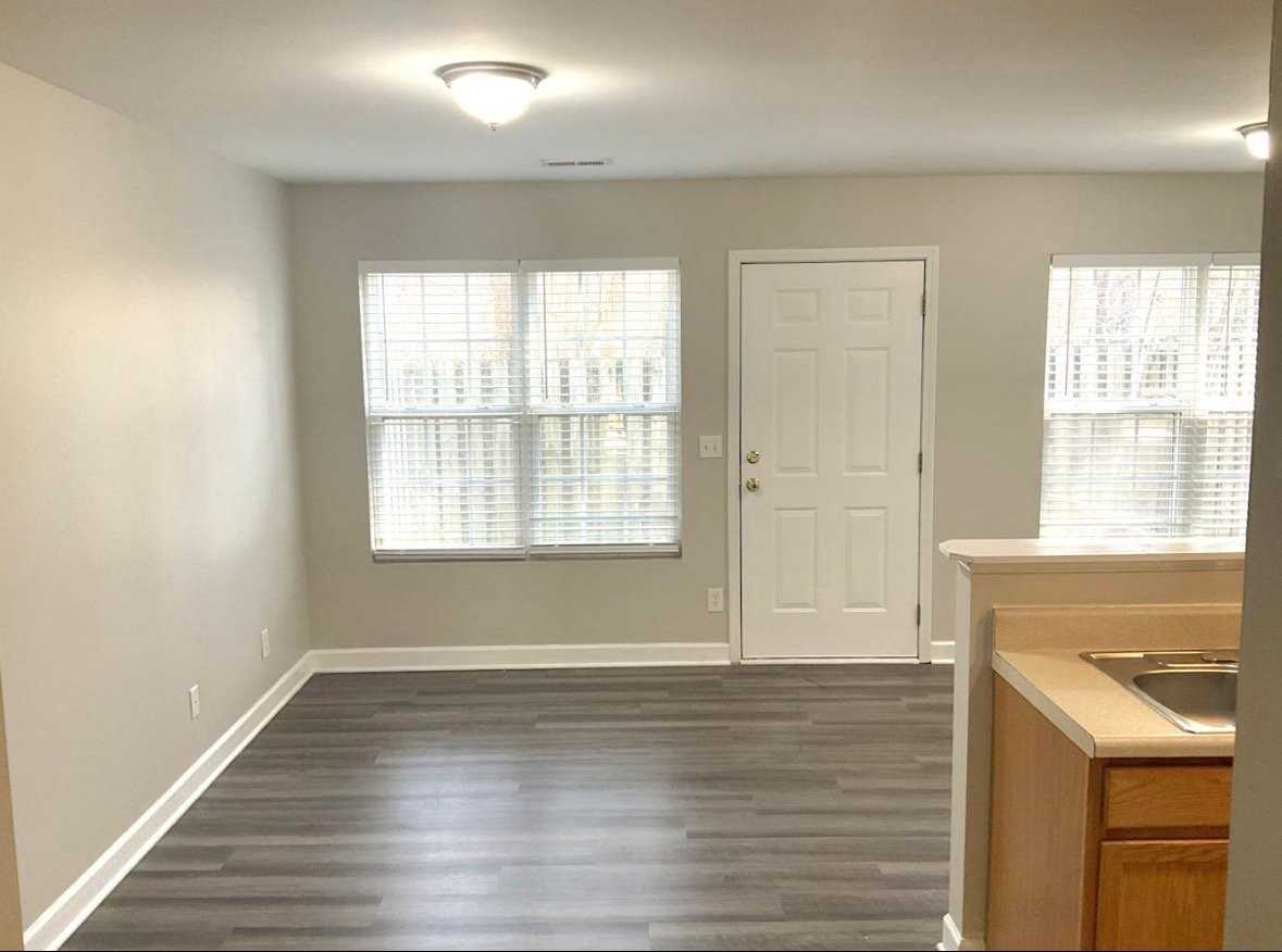 3111 Alder Way - Photo 2 of 9