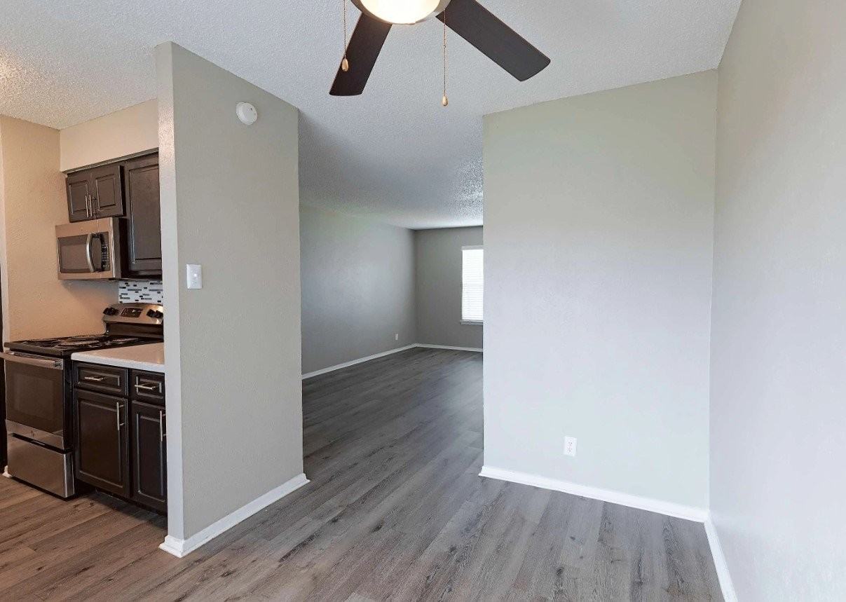 531 Bedford Rd #221 - Photo 6 of 20