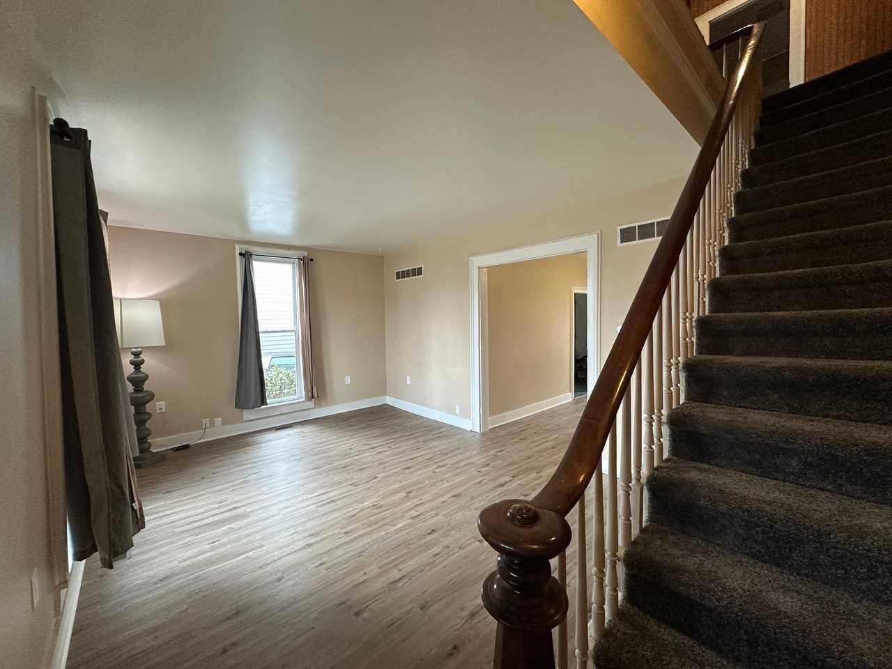 711 Napoleon St #711 - Photo 2 of 16