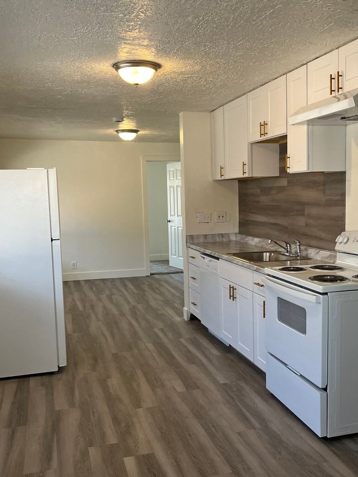 553 E Emerson Ave #A - Photo 5 of 20