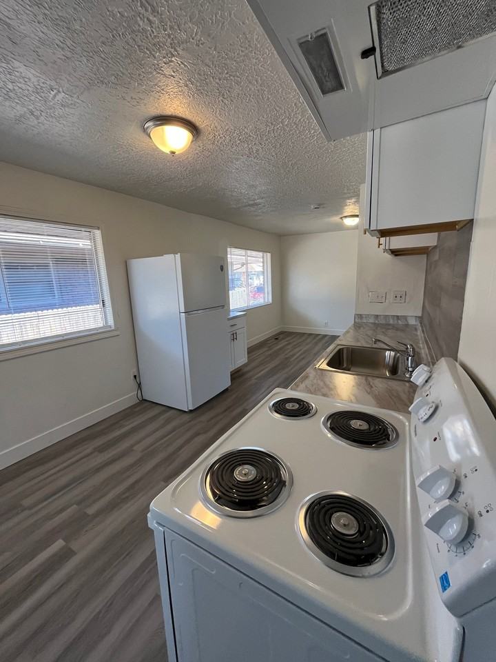 553 E Emerson Ave #A - Photo 6 of 20