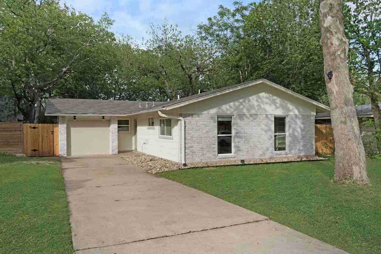 404 Arbor Ln - Photo 2 of 20