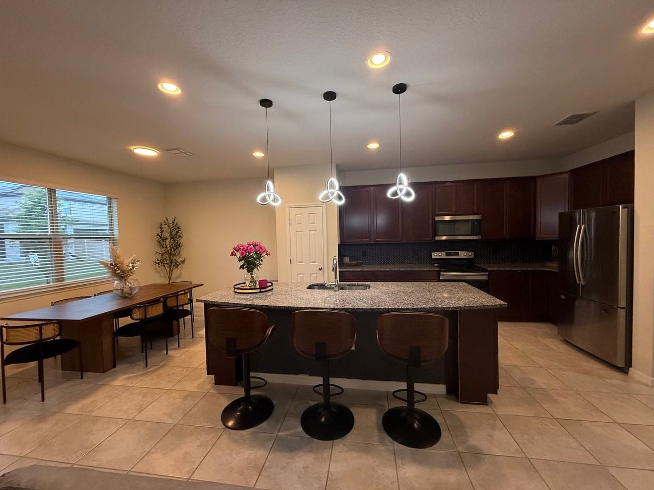 2643 E Lake Pointe Dr - Photo 4 of 18