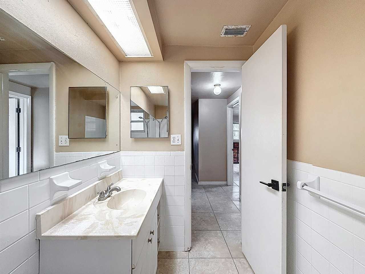 3632 Brompton Dr - Photo 5 of 12