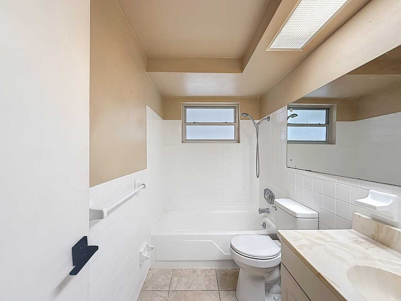 3632 Brompton Dr - Photo 6 of 12