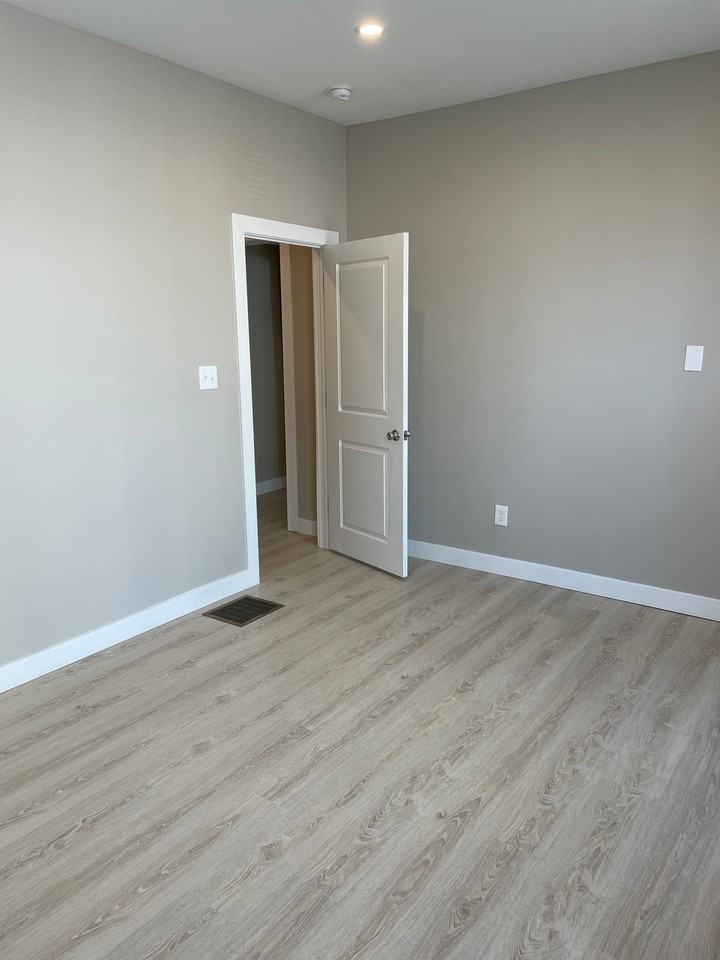 145 Dupont St #1stFL - Photo 6 of 20