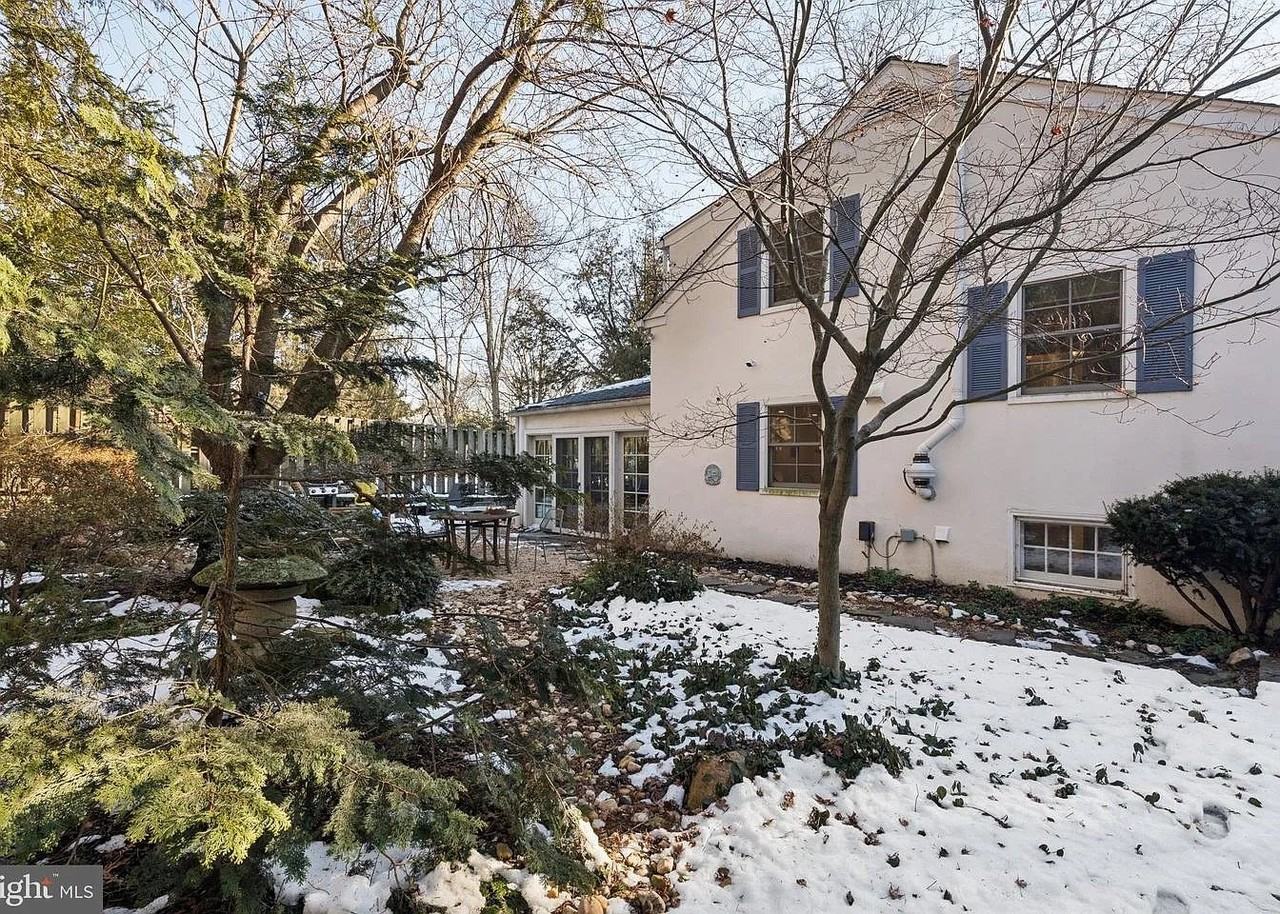 7713 Cherokee St - Photo 3 of 17