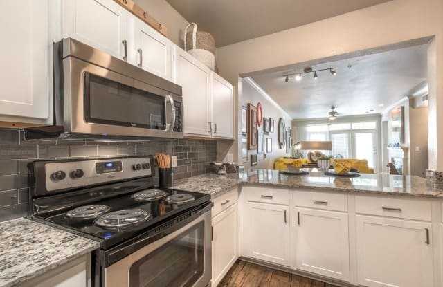 7927 Forest Ln #1007 - Photo 4 of 16