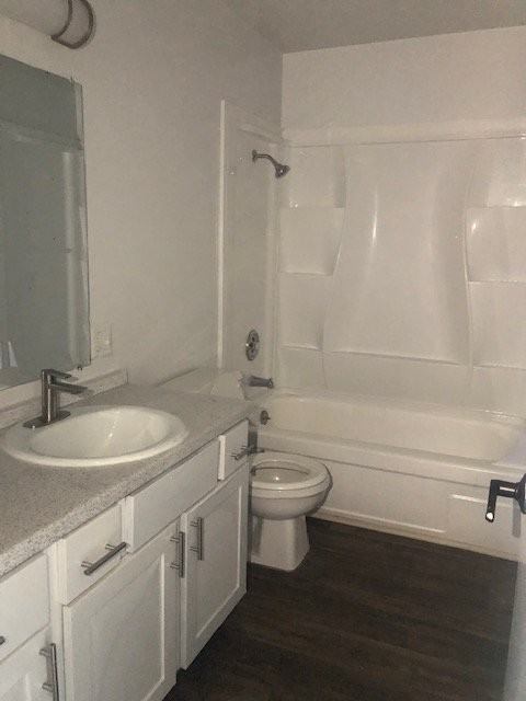 13011 - Photo 3 of 8