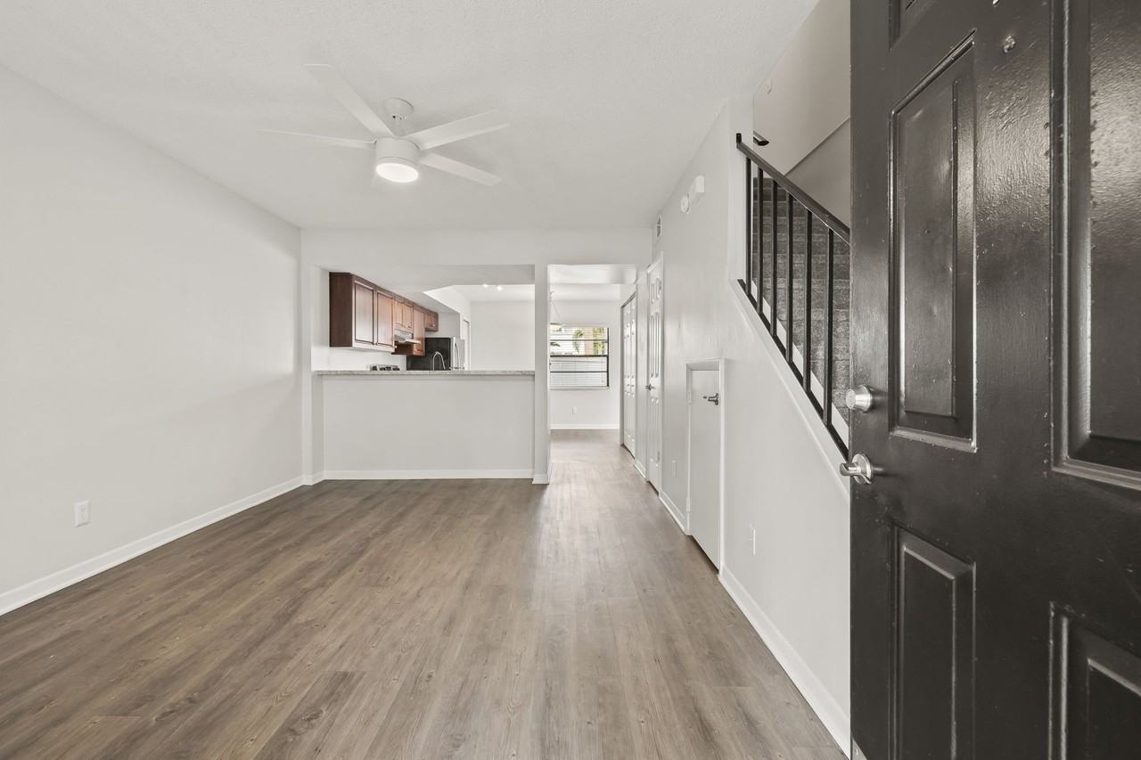 5045 S Albany Ave - Photo 7 of 15