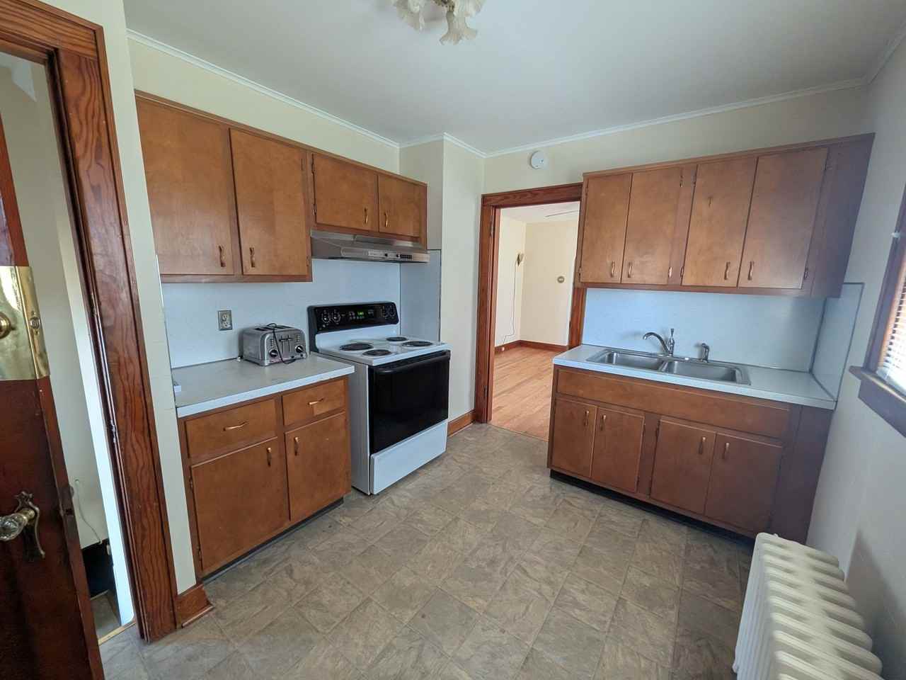 229 Osborne Rd - Photo 3 of 8