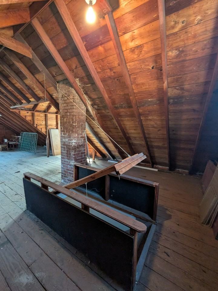 229 Osborne Rd - Photo 7 of 8