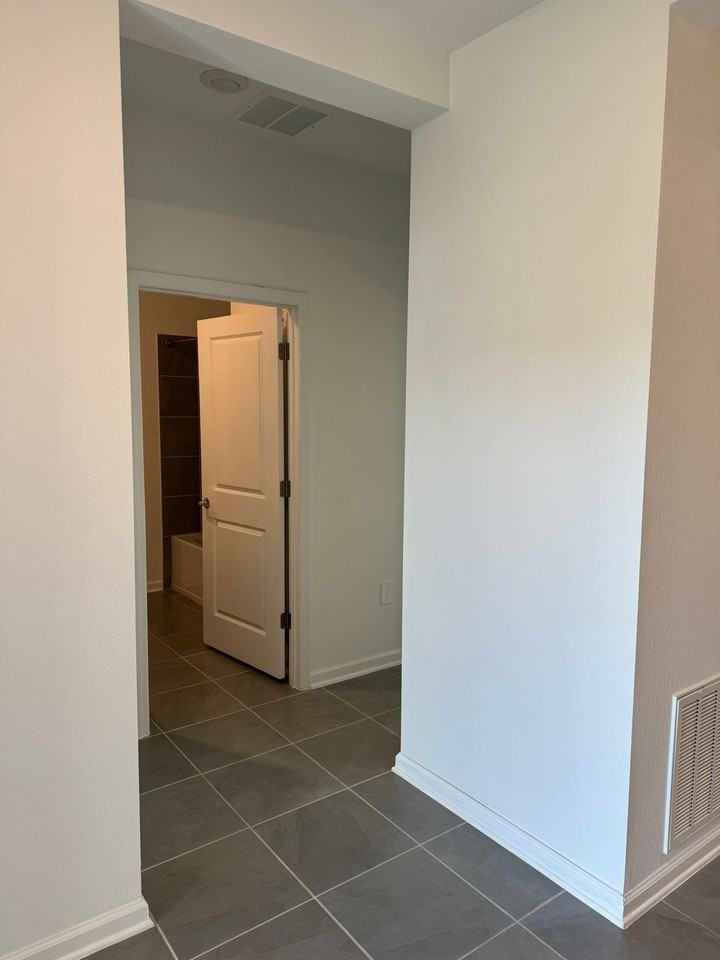 788 Daring Dr - Photo 4 of 16