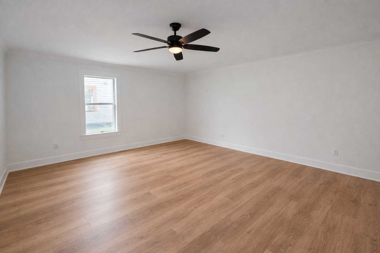 244 Montgomery St - Photo 2 of 3