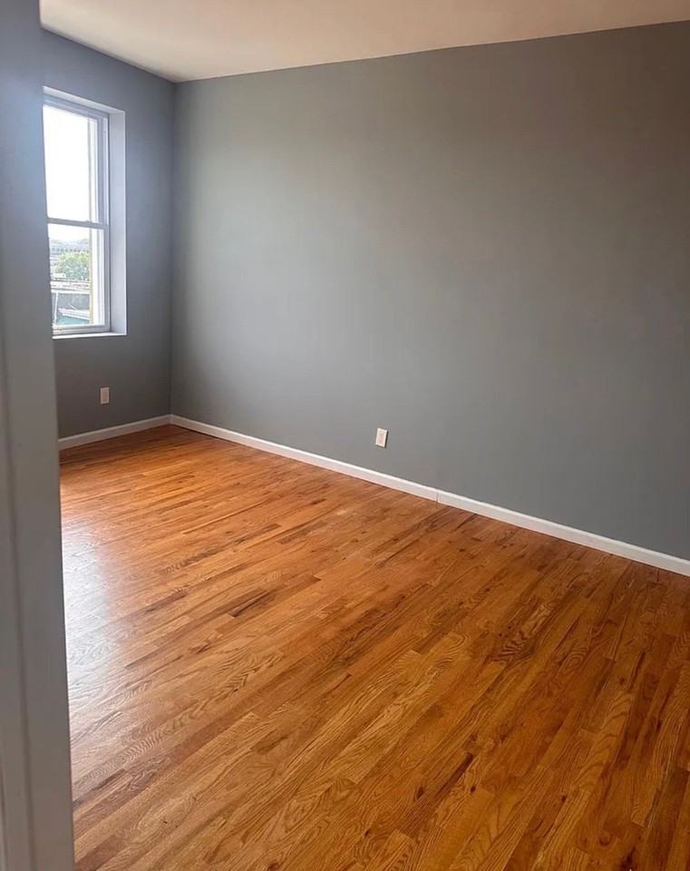 231 Dayton Ave #7 - Photo 3 of 9