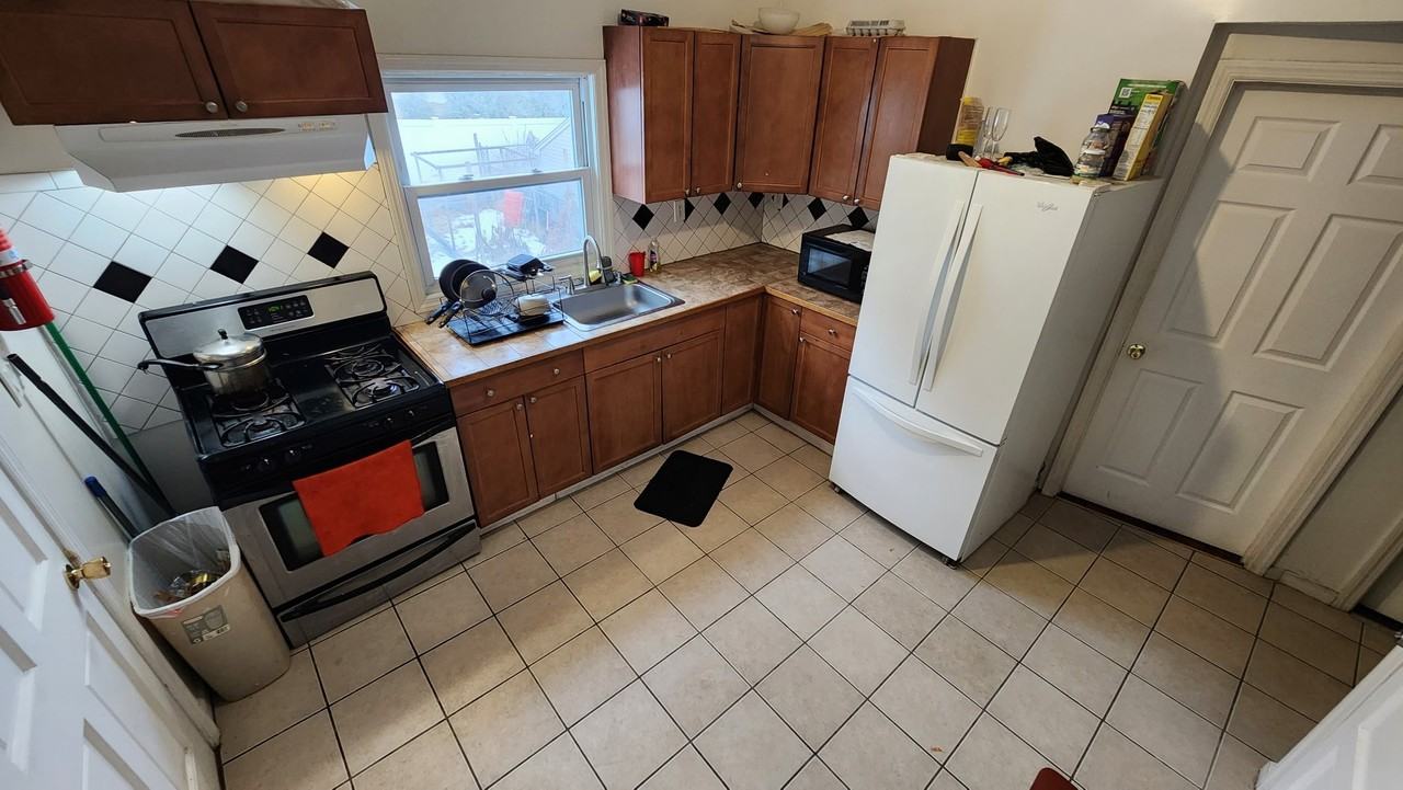 721 Birch St - Photo 4 of 6