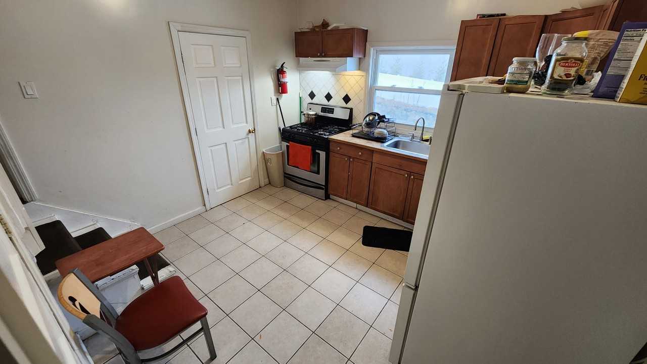 721 Birch St - Photo 5 of 6