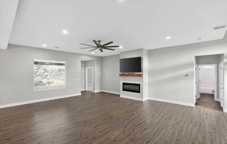 1838 Wn - Photo 3 of 20