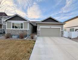 featured image of 916 Greenbrook Dr