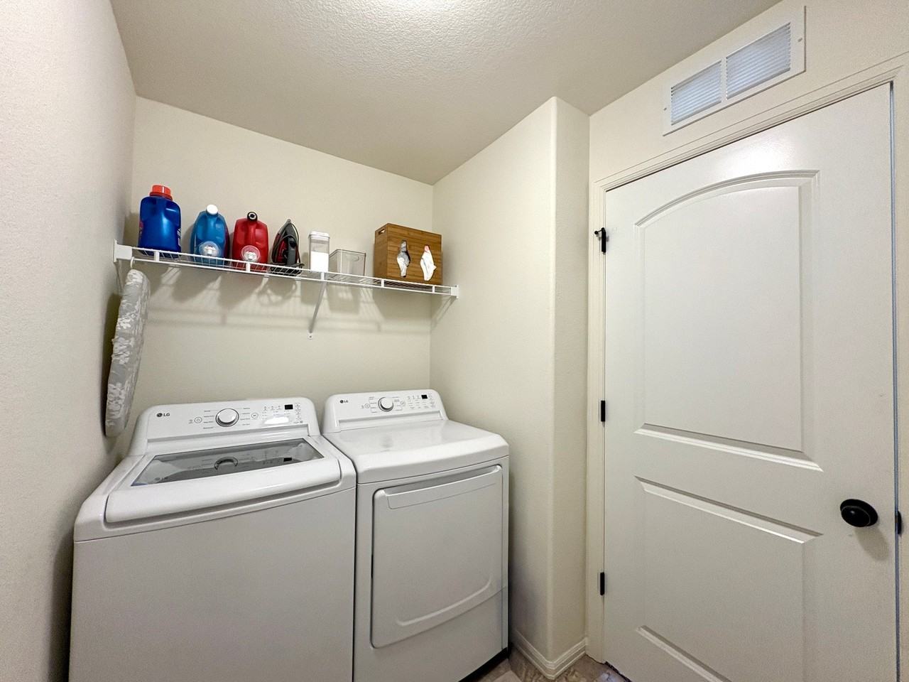 916 Greenbrook Dr - Photo 7 of 16