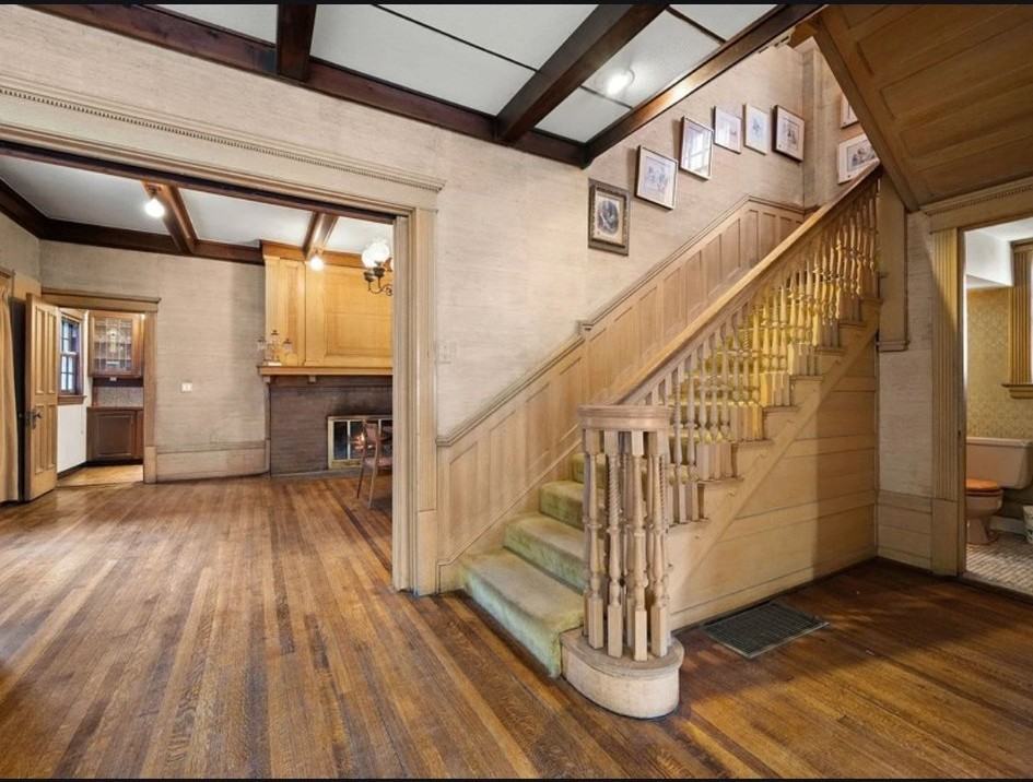 7505 Emerson St - Photo 4 of 10