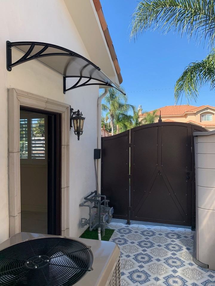 1010 S Elliott Pl - Photo 2 of 6