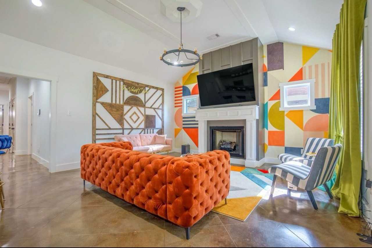 1702 Netherwood Ave - Photo 2 of 19