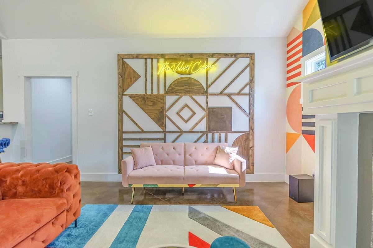 1702 Netherwood Ave - Photo 3 of 19