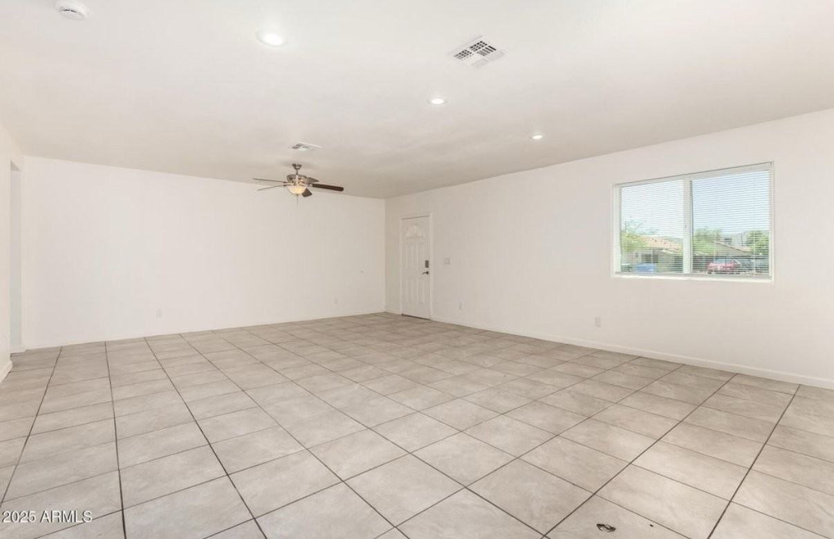 2828 E Chipman Rd #1 - Photo 3 of 10