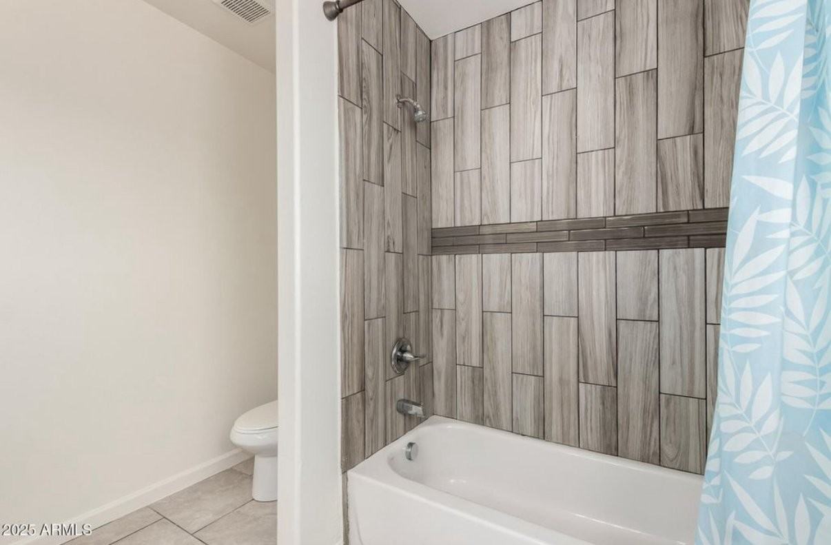 2828 E Chipman Rd #1 - Photo 6 of 10