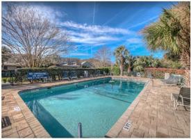 featured image of 45 Queens Folly Rd Apt 786